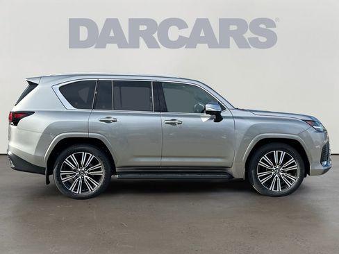 New 2026 Lexus LX 600 4WD w/ Luxury Package image 3