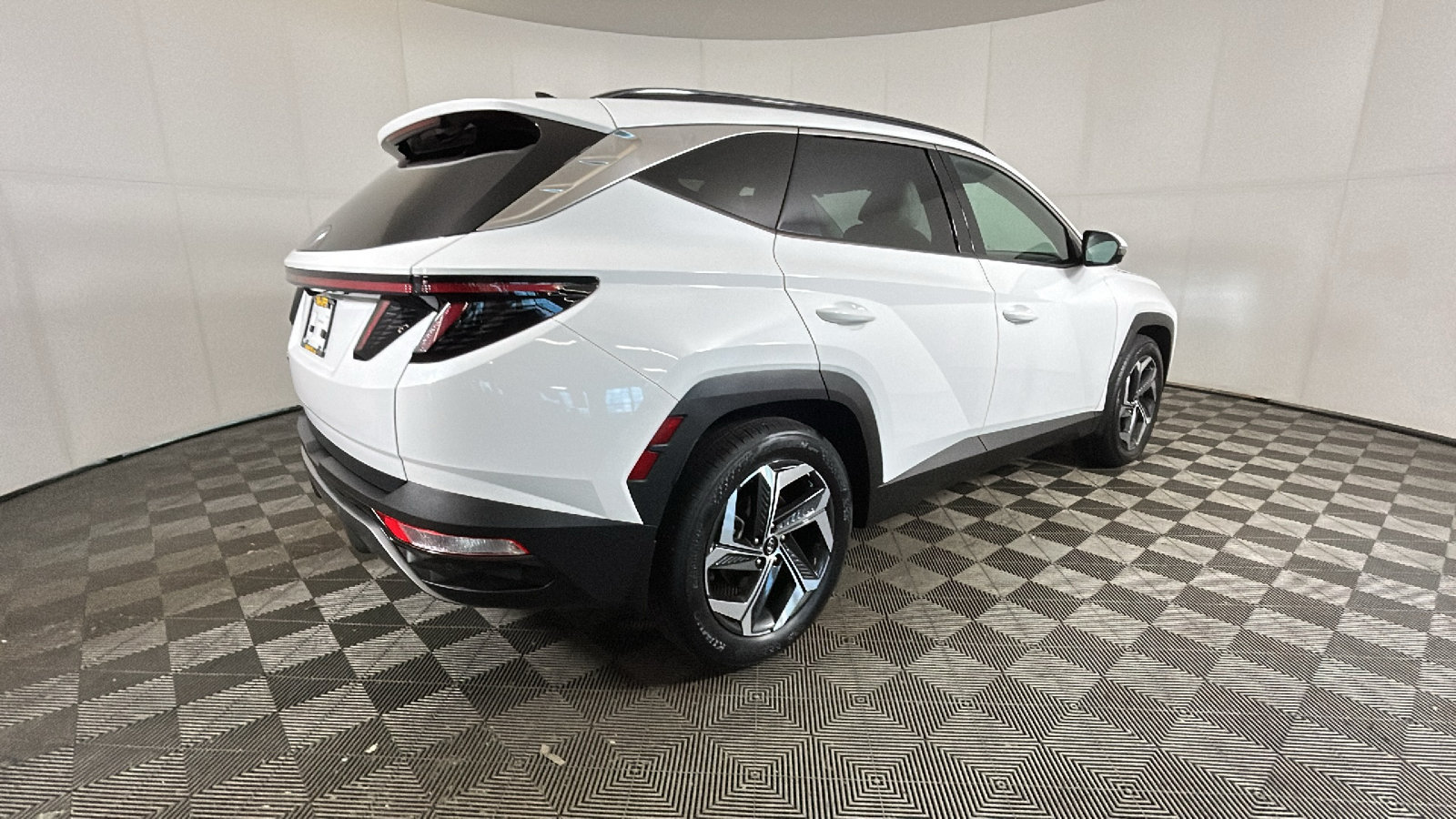Used 2023 Hyundai Tucson Limited FWD image 3