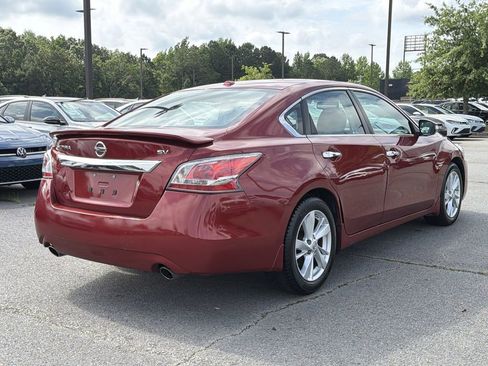 Used 2015 Nissan Altima 2.5 SV w/ Convenience Package FWD image 5