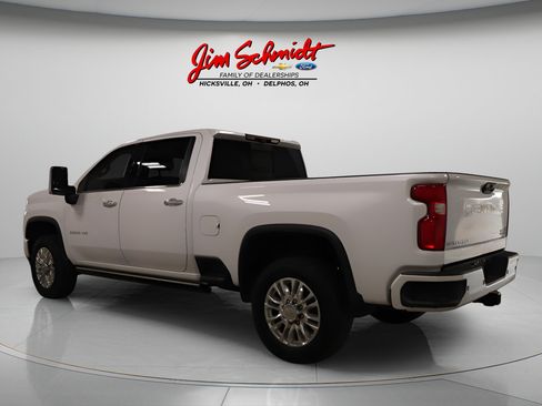 Used 2022 Chevrolet Silverado 2500 High Country w/ Z71 Off-Road Package AWD/4WD image 5