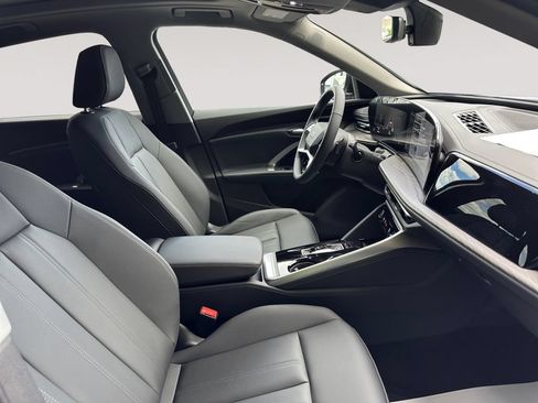 Certified 2026 Audi Q5 Premium Plus AWD/4WD image 15