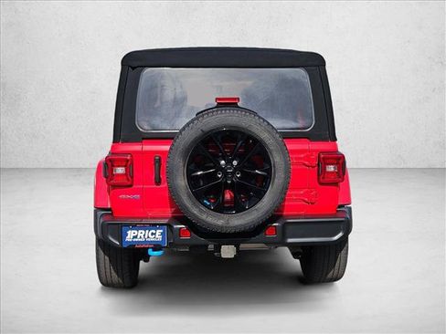Used 2023 Jeep Wrangler Unlimited Sahara AWD/4WD image 7