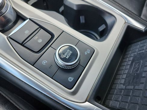 Used 2021 Ford Explorer Limited w/ Equipment Group 301A AWD/4WD image 26