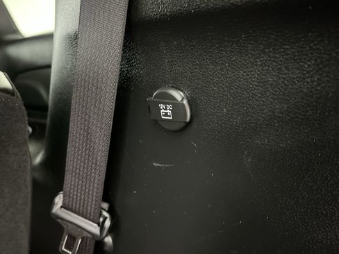 Used 2025 Chrysler Pacifica Select FWD image 29