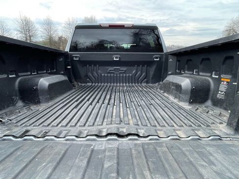 Certified 2025 Chevrolet Silverado 1500 Custom Trail Boss w/ LPO, Dark Essentials Package image 20