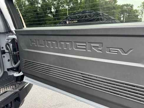 New 2025 GMC Hummer EV 3X w/ Extreme Off-Road Package image 6