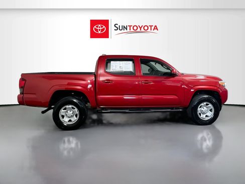 Used 2018 Toyota Tacoma SR image 2