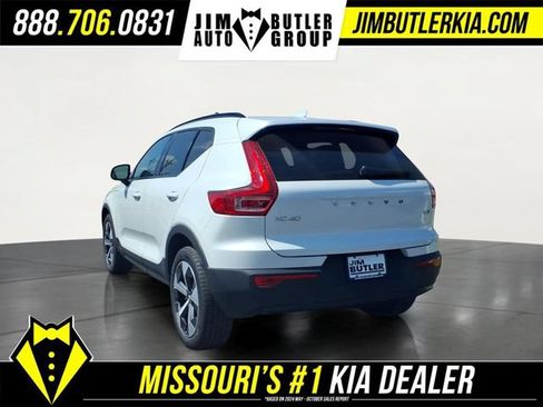 Used 2026 Volvo XC40 B5 Plus AWD/4WD image 4