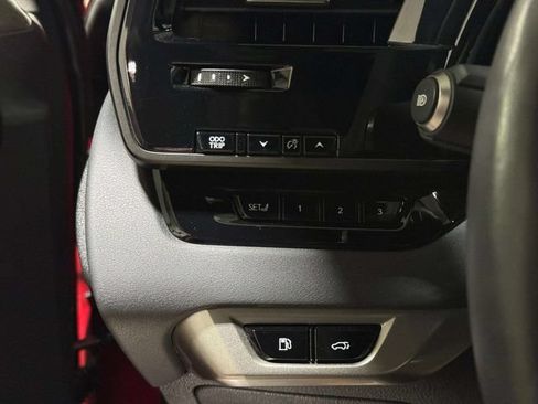 Used 2025 Lexus RX 350 w/ Convenience Package AWD/4WD image 18