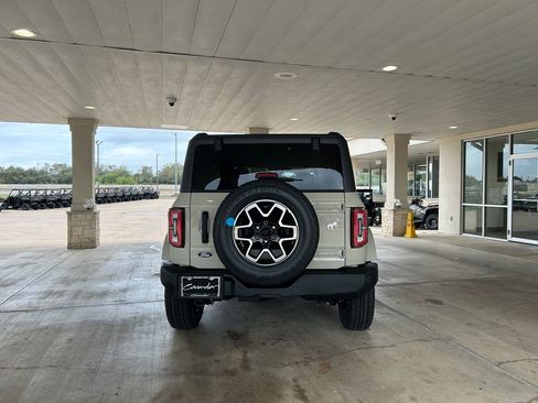 New 2026 Ford Bronco Outer Banks AWD/4WD image 13