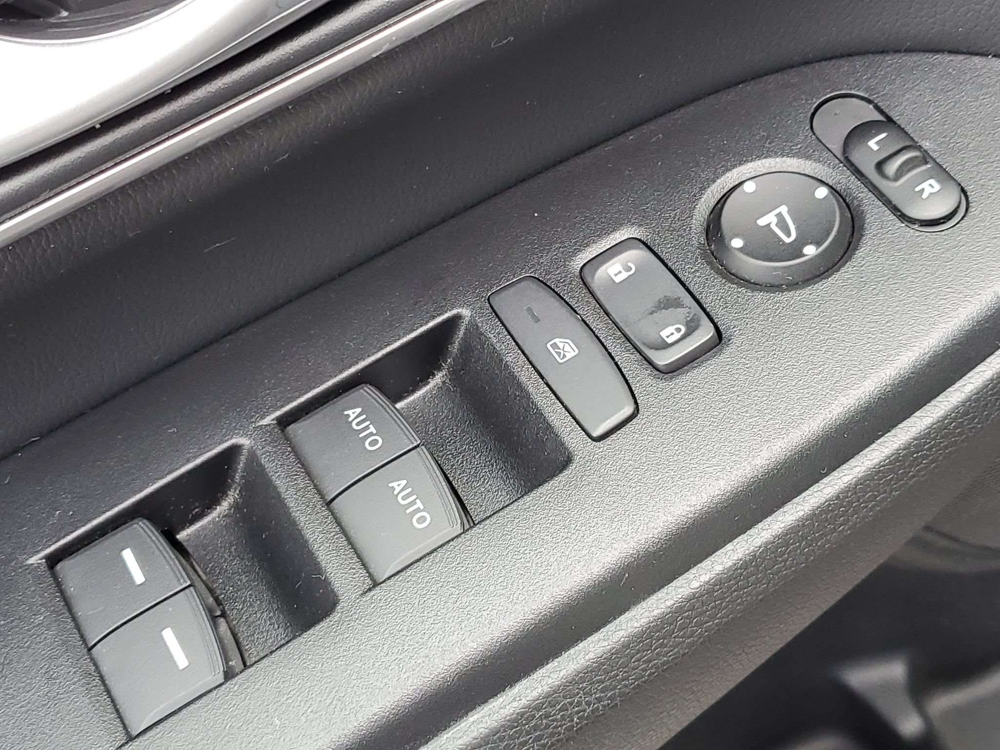 Used 2021 Honda CR-V Touring image 27