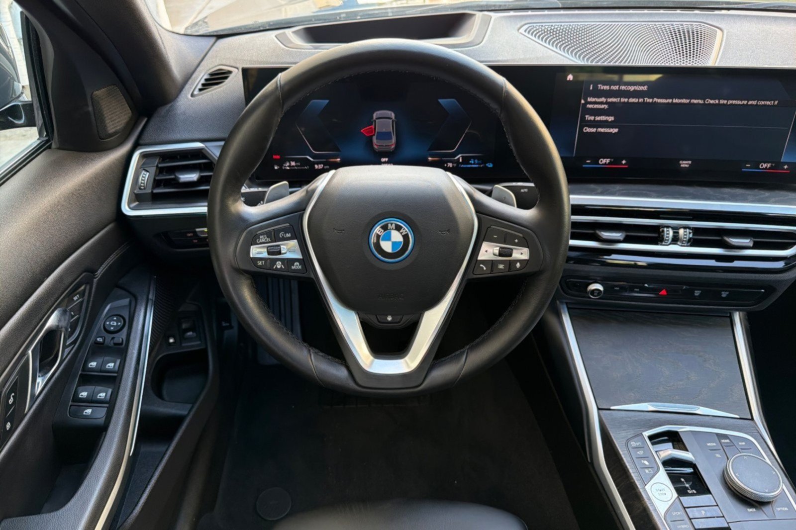 Used 2024 BMW 330e w/ Premium Package RWD image 13