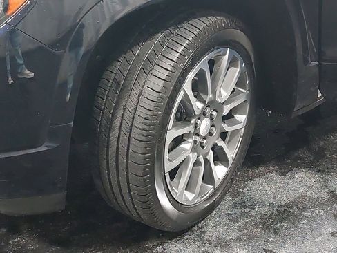 Used 2022 GMC Acadia Denali w/ Denali Ultimate Package image 37