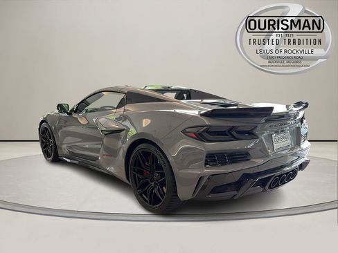 Used 2025 Chevrolet Corvette Z06 w/ Stealth Interior Trim Package RWD image 3