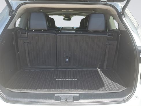 Used 2023 Toyota Highlander Limited AWD/4WD image 29