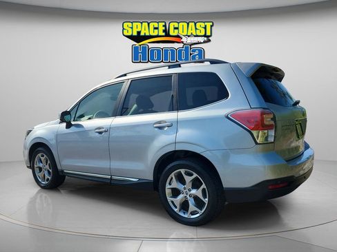 Used 2017 Subaru Forester 2.5i Touring AWD/4WD image 5