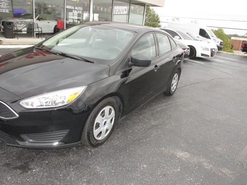 Used 2016 Ford Focus S image 25