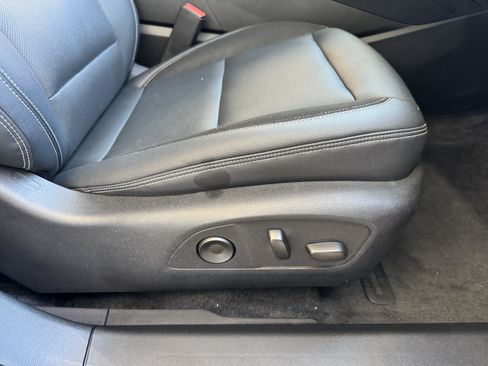 Used 2024 Chevrolet Blazer EV LT AWD/4WD image 25