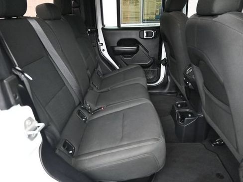 Used 2021 Jeep Gladiator Sport AWD/4WD image 14