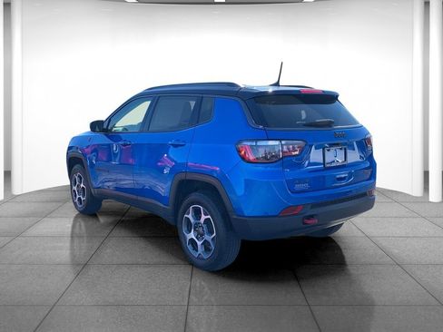 Used 2022 Jeep Compass Trailhawk w/ Trailhawk Convenience Group AWD/4WD image 5