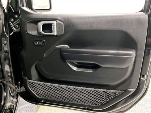 Used 2019 Jeep Wrangler Sport w/ Quick Order Package 23S AWD/4WD image 37