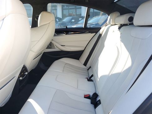 Used 2018 BMW M5 w/ Executive Package image 15