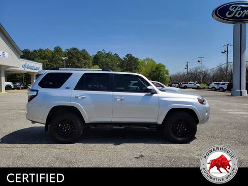 Used 2023 Toyota 4Runner SR5 AWD/4WD image 7