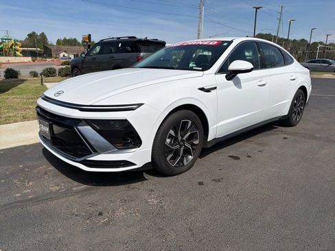 Certified 2025 Hyundai Sonata SEL image 3