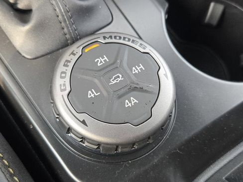 New 2025 Ford Bronco Badlands image 28