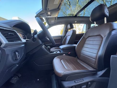 Used 2021 Volkswagen Atlas SEL Premium image 36