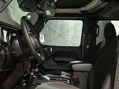 Used 2024 Jeep Wrangler Unlimited Sport AWD/4WD image 10