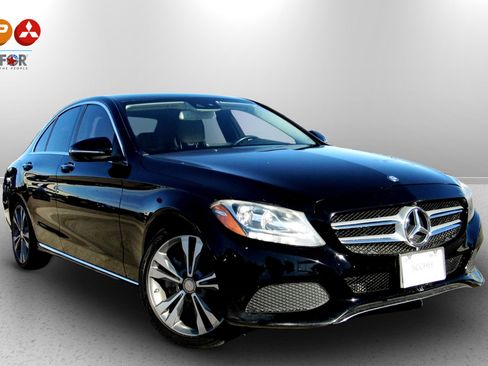 Used 2016 Mercedes-Benz C 300 Sedan image 4