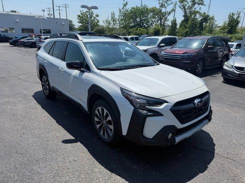 Used 2024 Subaru Outback Limited AWD/4WD image 4