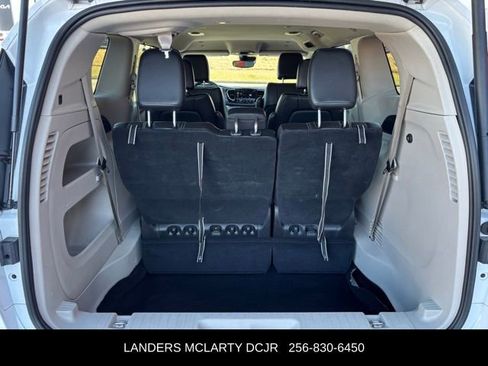 Used 2024 Chrysler Pacifica Touring-L image 17