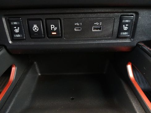 Used 2023 Nissan Frontier PRO-4X w/ Pro Convenience Package AWD/4WD image 6