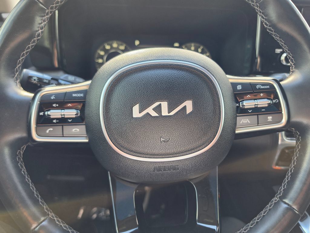 Certified 2023 Kia Sorento SX Prestige AWD/4WD image 23