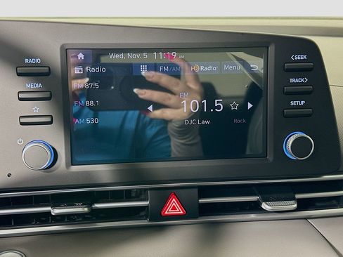 New 2025 Hyundai Elantra Sport w/ Cargo Package image 11