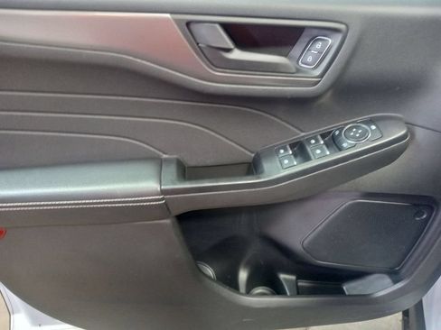 Certified 2025 Ford Escape Active AWD/4WD image 12