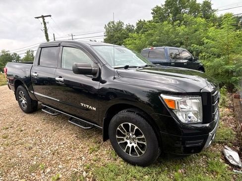 Used 2021 Nissan Titan SV w/ SV Convenience Package AWD/4WD image 5