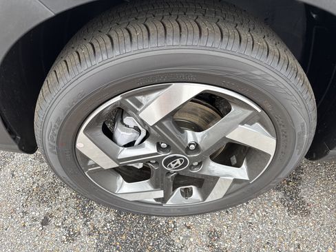 New 2026 Hyundai Venue SEL FWD image 19