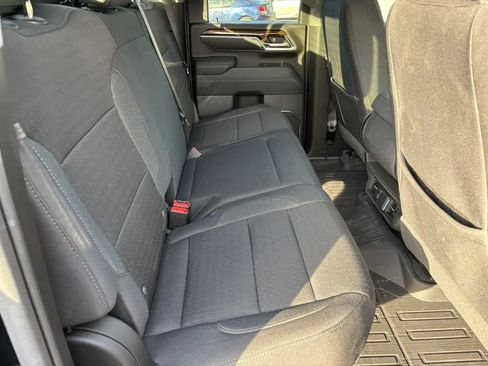 Used 2024 GMC Sierra 2500 SLE w/ SLE Value Package; AWD/4WD image 15