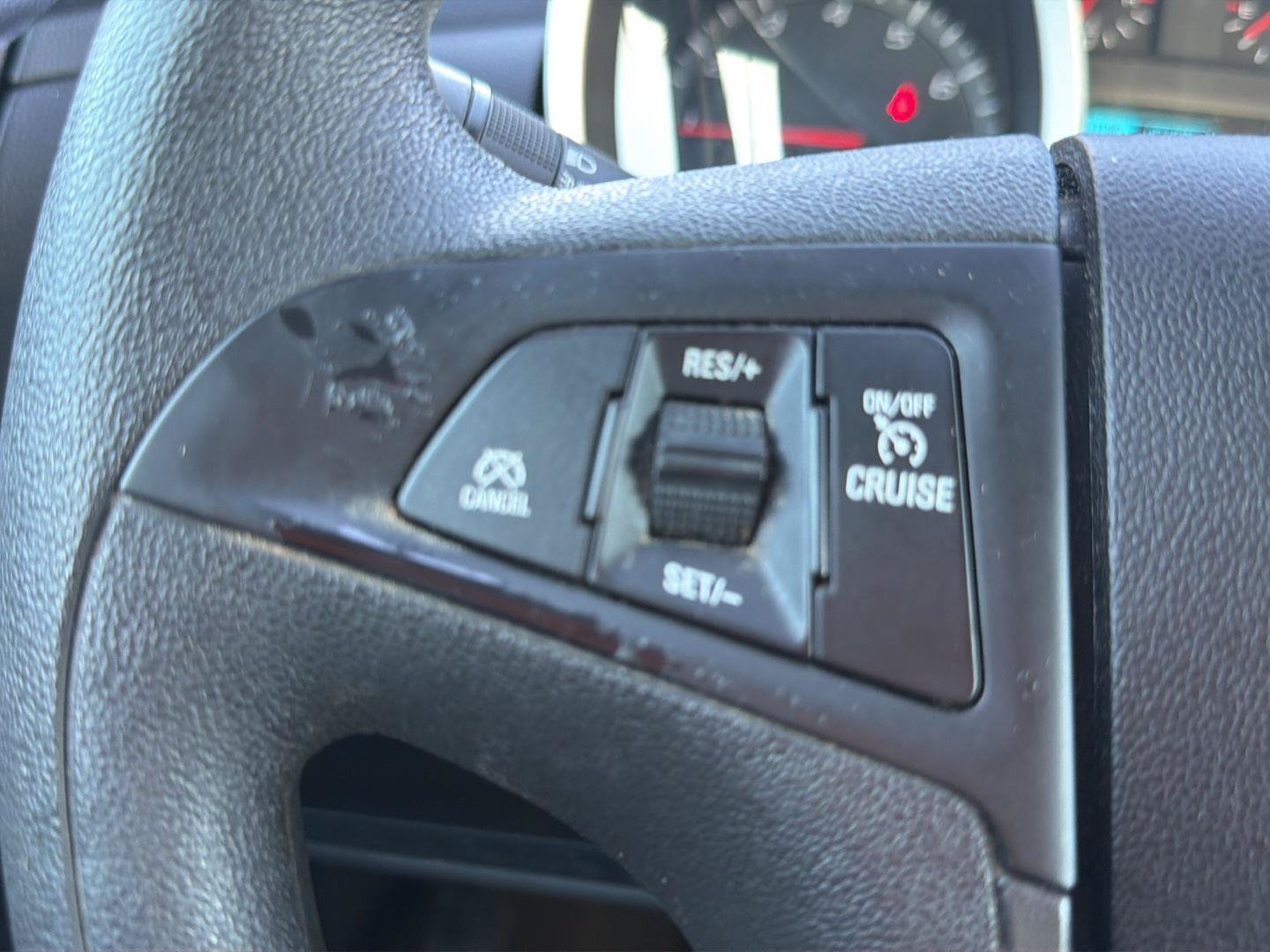 Used 2014 Chevrolet Equinox LS FWD image 13