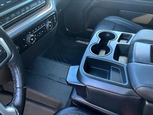 Used 2022 Chevrolet Silverado 1500 LT Trail Boss image 11