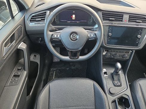 Used 2021 Volkswagen Tiguan SEL image 12