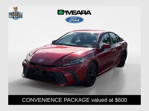 Used 2026 Toyota Camry SE w/ Convenience Package FWD image 1