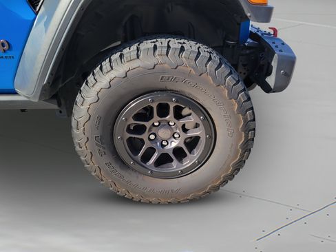 Used 2023 Jeep Wrangler Unlimited Rubicon w/ Xtreme 35 Tire Package AWD/4WD image 28