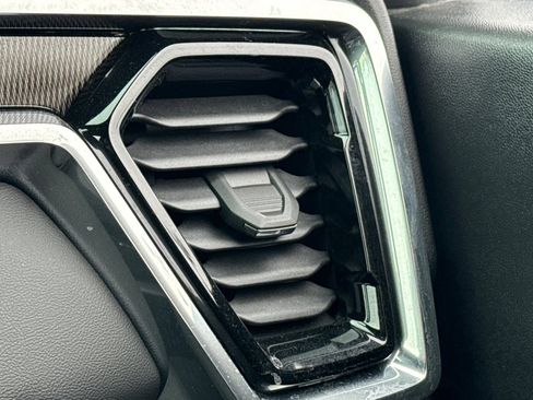 Used 2024 GMC Canyon Elevation w/ Trailering Package image 29