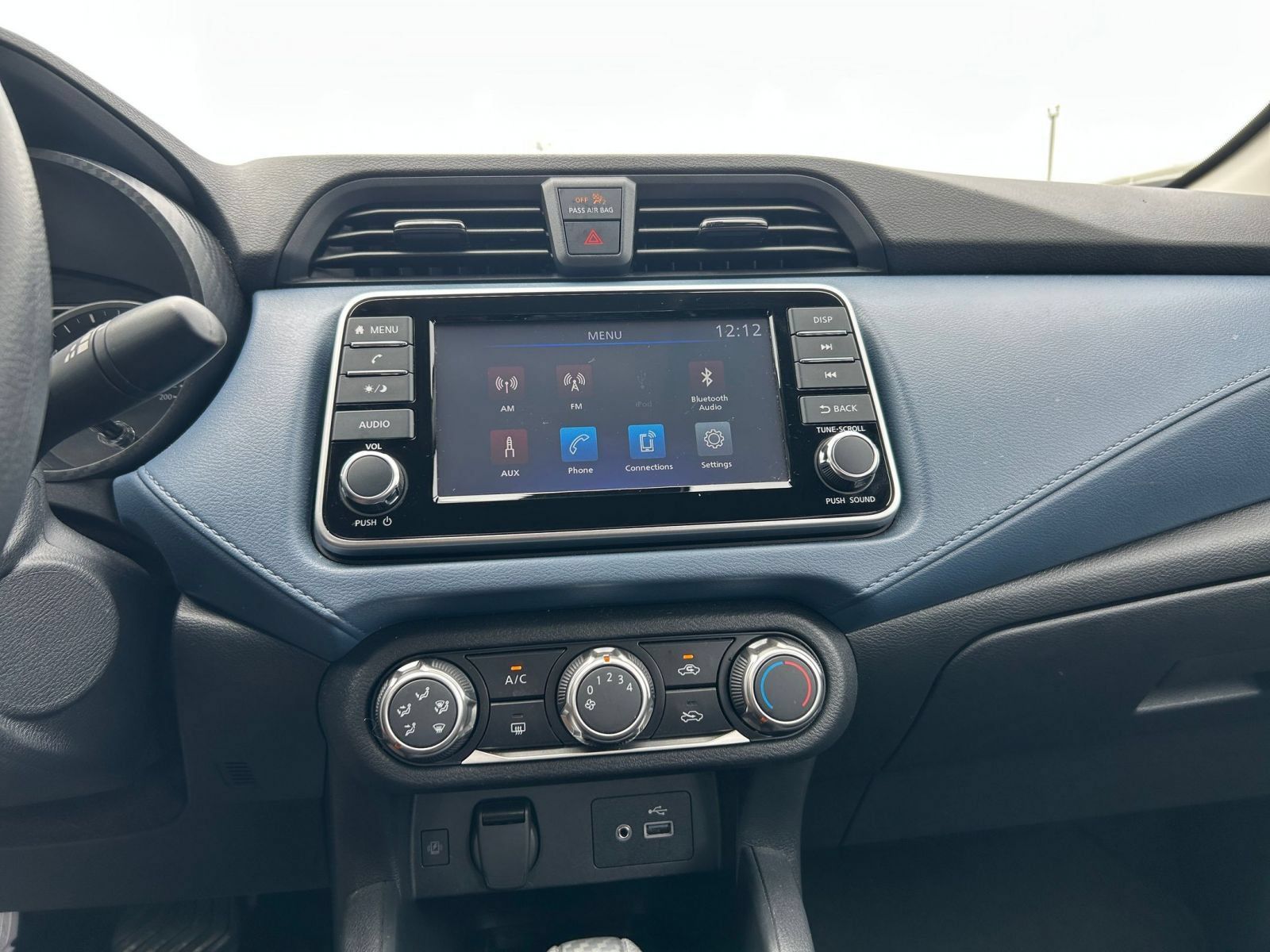 Used 2025 Nissan Versa SV FWD image 16