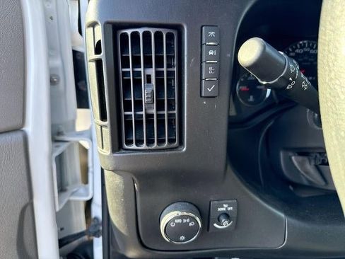 Certified 2023 GMC Savana 2500 Base w/ Driver Convenience Package image 17