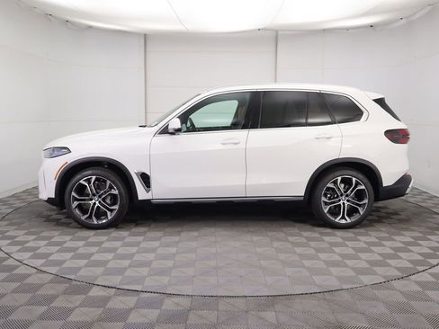 Used 2026 BMW X5 sDrive40i w/ Climate Comfort Package RWD image 9